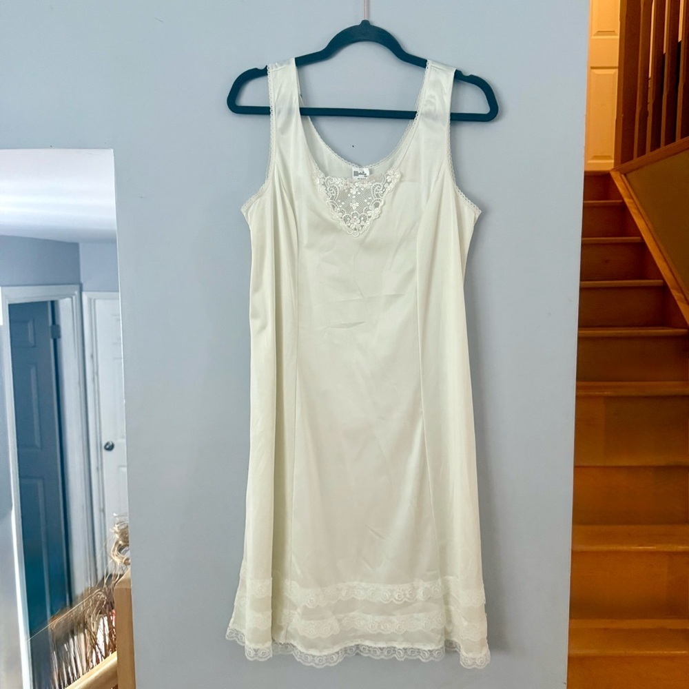80s Vintage Ivory Satin Full Slip with Layered Lace Trim | Patricia Lingerie
